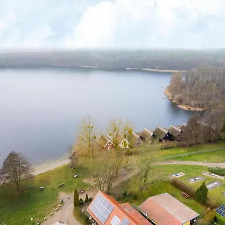 Doppelbungalow Mit Terrasse Im Mirow بيت للعطل Granzow