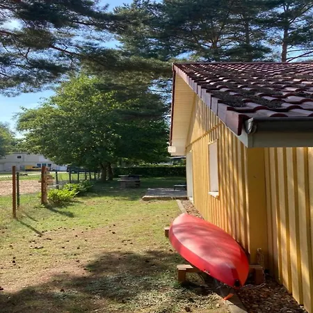 Ferienhaus Doppelbungalow Mit Terrasse Im Mirow *
