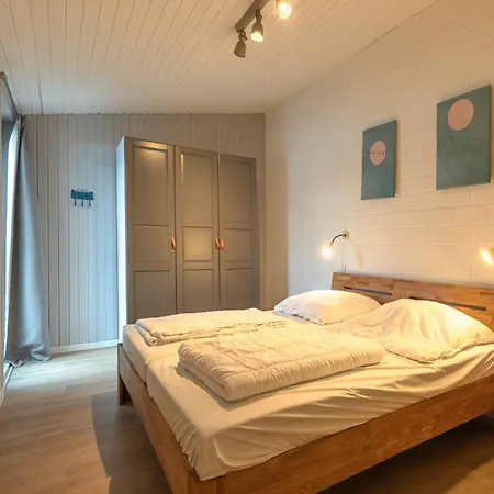 Ferienhaus Doppelbungalow Mit Terrasse Im Mirow