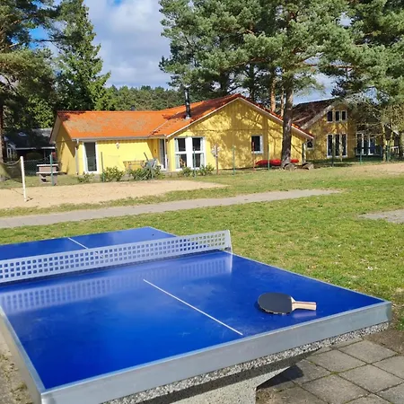 Ferienhaus Doppelbungalow Mit Terrasse Im Mirow *